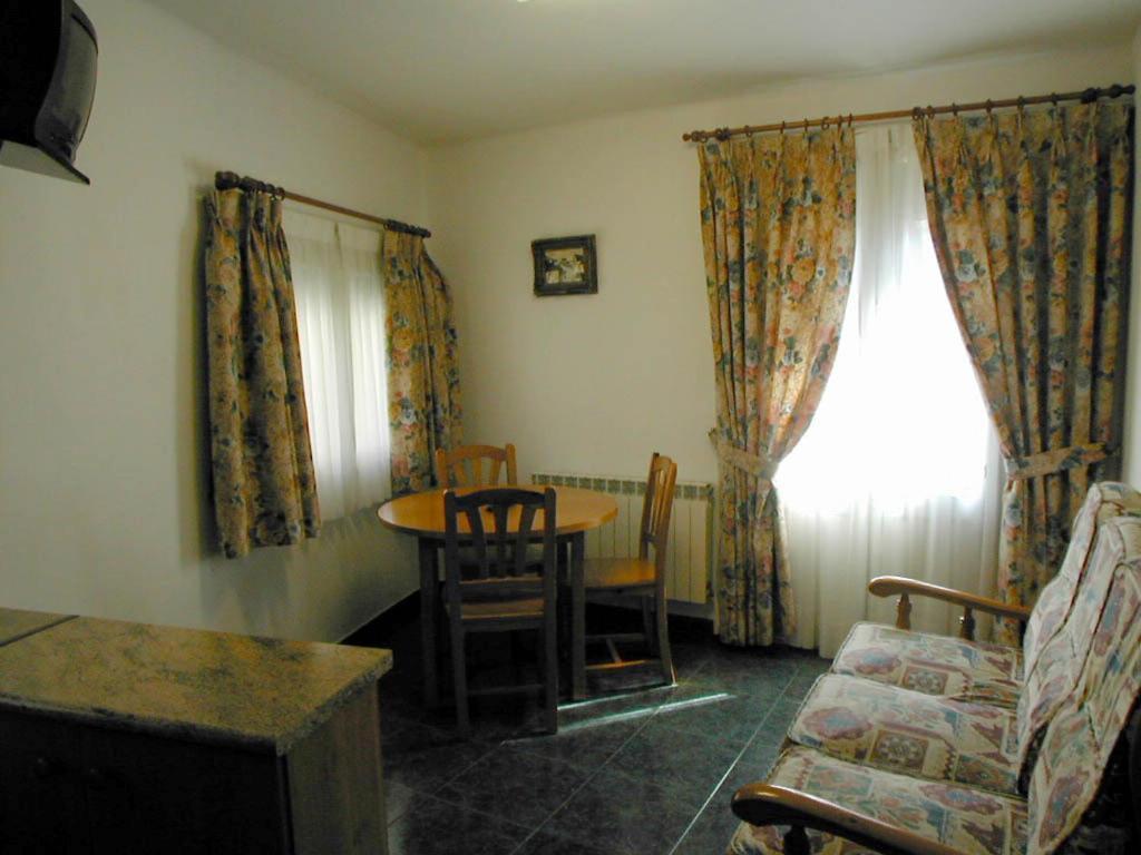 Apartamentos Gabarre Брото Экстерьер фото