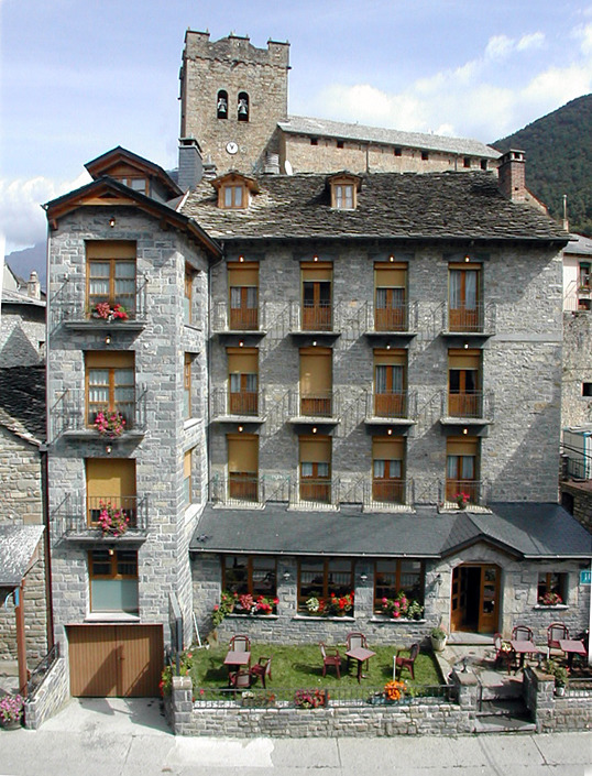 Apartamentos Gabarre Брото Экстерьер фото